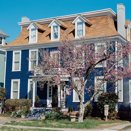 Meadows Inn
